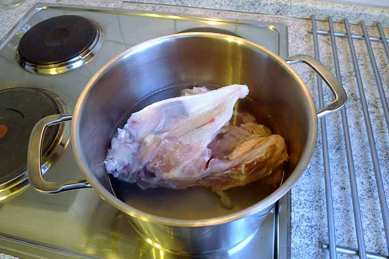 marokkanisches-Huhn-mit-Salzzitronen-Karkasse
