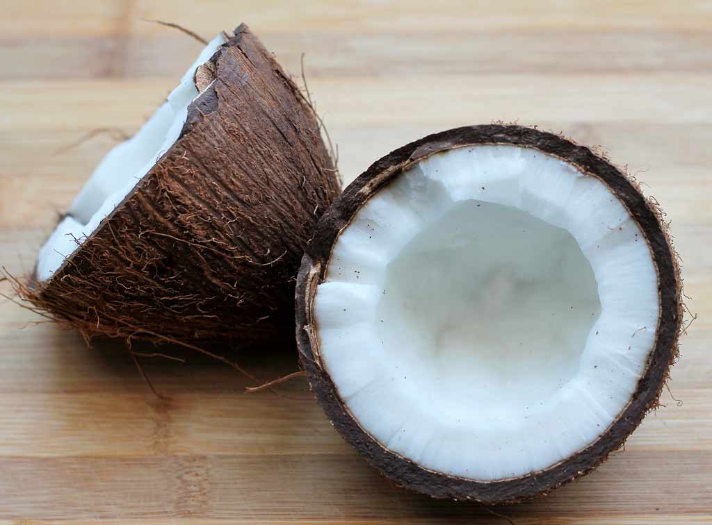 Schoko-Kokoscreme-2-Kokosnuesse