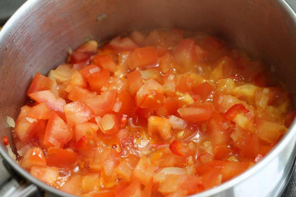 Almondegas-de-Frango-Salsa-vorbereiten