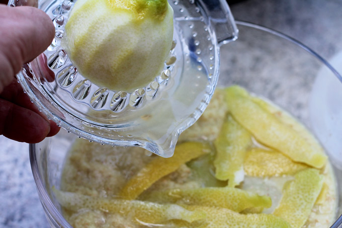Ingwer-Zitronenlimonade-Zitronensaft
